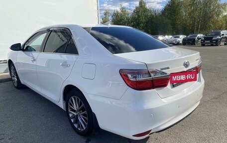 Toyota Camry, 2017 год, 2 450 000 рублей, 18 фотография