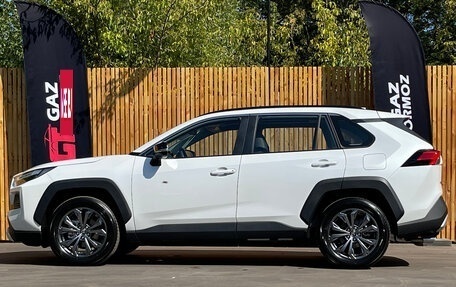 Toyota RAV4, 2024 год, 3 990 000 рублей, 8 фотография