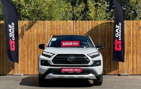 Toyota RAV4, 2024 год, 3 990 000 рублей, 2 фотография