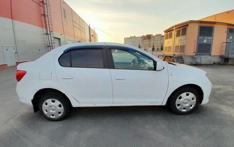 Renault Logan II, 2018 год, 550 000 рублей, 2 фотография