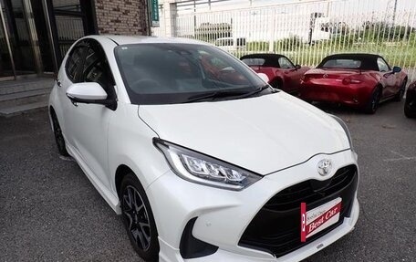 Toyota Yaris, 2021 год, 1 430 005 рублей, 3 фотография