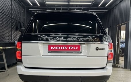 Land Rover Range Rover IV рестайлинг, 2015 год, 6 000 000 рублей, 22 фотография