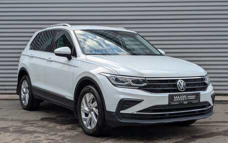 Volkswagen Tiguan II, 2021 год, 2 950 000 рублей, 23 фотография