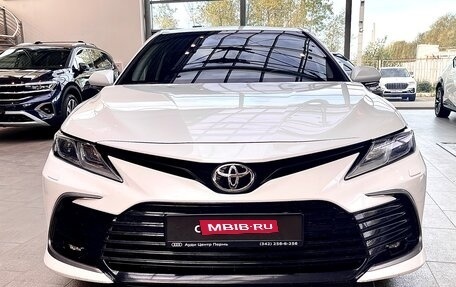 Toyota Camry, 2021 год, 3 480 000 рублей, 2 фотография