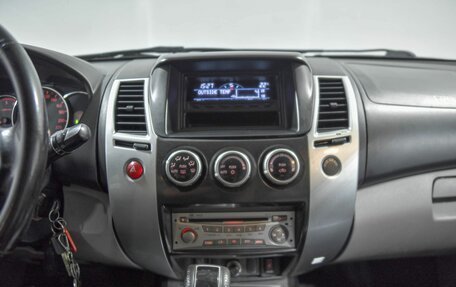 Mitsubishi Pajero Sport II рестайлинг, 2011 год, 1 340 000 рублей, 9 фотография