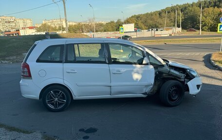 Opel Zafira B, 2013 год, 450 000 рублей, 2 фотография