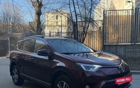 Toyota RAV4, 2016 год, 2 250 000 рублей, 6 фотография