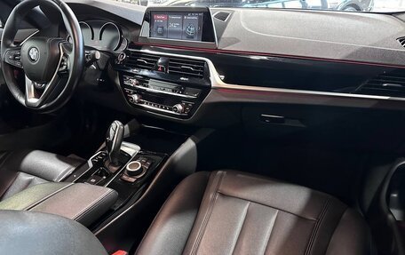 BMW 5 серия, 2018 год, 3 090 000 рублей, 10 фотография