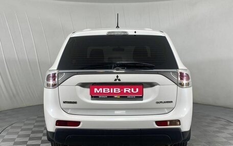 Mitsubishi Outlander III рестайлинг 3, 2012 год, 1 375 000 рублей, 6 фотография