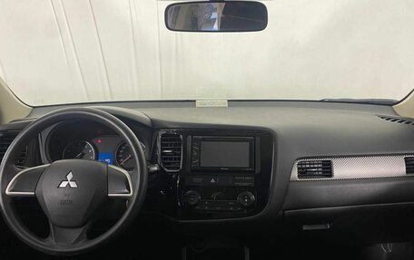 Mitsubishi Outlander III рестайлинг 3, 2012 год, 1 375 000 рублей, 11 фотография