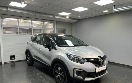 Renault Kaptur I рестайлинг, 2018 год, 1 899 000 рублей, 3 фотография