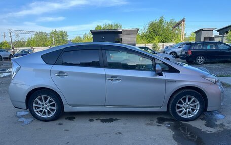 Toyota Prius, 2013 год, 1 450 000 рублей, 4 фотография