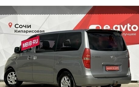 Hyundai Grand Starex Grand Starex I рестайлинг 2, 2015 год, 2 300 000 рублей, 6 фотография