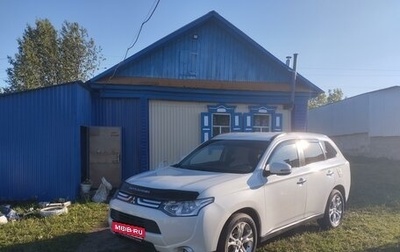 Mitsubishi Outlander III рестайлинг 3, 2013 год, 1 680 000 рублей, 1 фотография