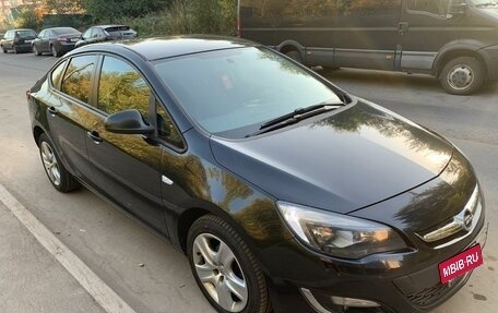 Opel Astra J, 2013 год, 1 430 000 рублей, 2 фотография