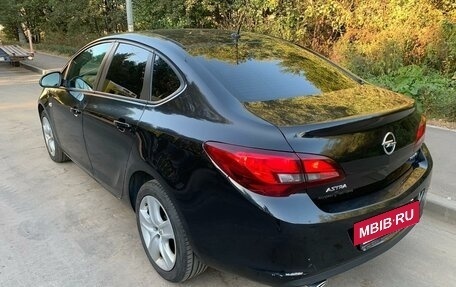 Opel Astra J, 2013 год, 1 430 000 рублей, 5 фотография