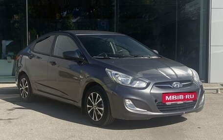 Hyundai Solaris II рестайлинг, 2013 год, 690 000 рублей, 3 фотография