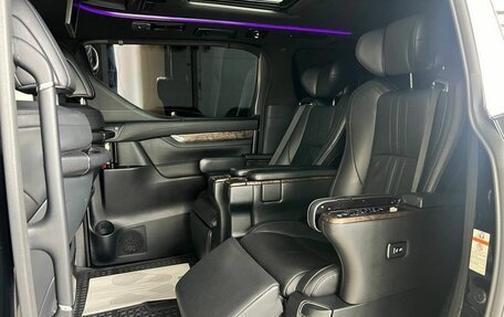 Toyota Alphard III, 2018 год, 4 390 000 рублей, 8 фотография