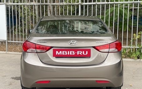 Hyundai Elantra V, 2011 год, 950 000 рублей, 12 фотография