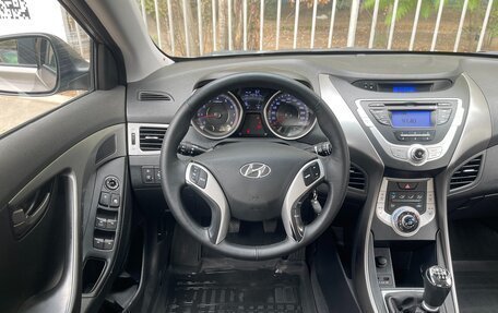 Hyundai Elantra V, 2011 год, 950 000 рублей, 21 фотография