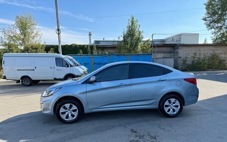 Hyundai Solaris II рестайлинг, 2011 год, 600 000 рублей, 11 фотография