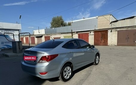 Hyundai Solaris II рестайлинг, 2011 год, 600 000 рублей, 13 фотография