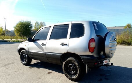 Chevrolet Niva I рестайлинг, 2004 год, 320 000 рублей, 5 фотография