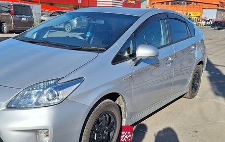 Toyota Prius, 2015 год, 1 400 000 рублей, 2 фотография