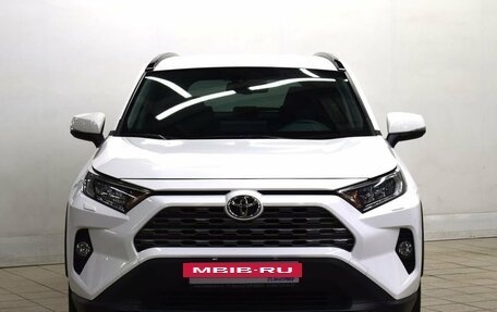 Toyota RAV4, 2021 год, 3 750 000 рублей, 2 фотография