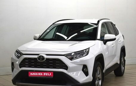 Toyota RAV4, 2021 год, 3 750 000 рублей, 1 фотография