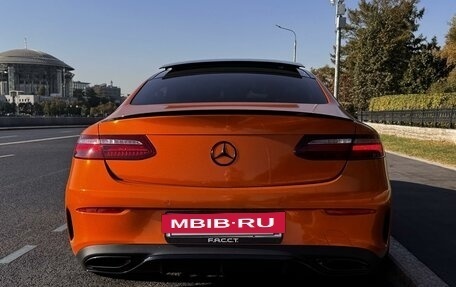 Mercedes-Benz E-Класс, 2018 год, 4 990 000 рублей, 4 фотография