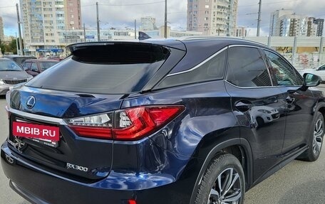 Lexus RX IV рестайлинг, 2018 год, 5 390 000 рублей, 4 фотография