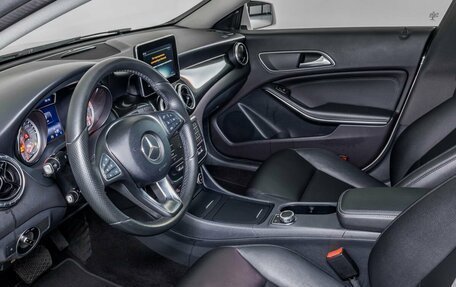 Mercedes-Benz CLA, 2015 год, 1 850 000 рублей, 10 фотография