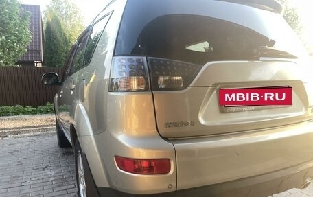 Mitsubishi Outlander III рестайлинг 3, 2007 год, 900 000 рублей, 7 фотография