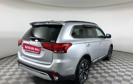 Mitsubishi Outlander III рестайлинг 3, 2021 год, 3 199 000 рублей, 5 фотография