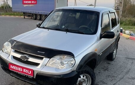 Chevrolet Niva I рестайлинг, 2010 год, 335 000 рублей, 1 фотография