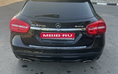 Mercedes-Benz GLA, 2014 год, 1 500 000 рублей, 13 фотография