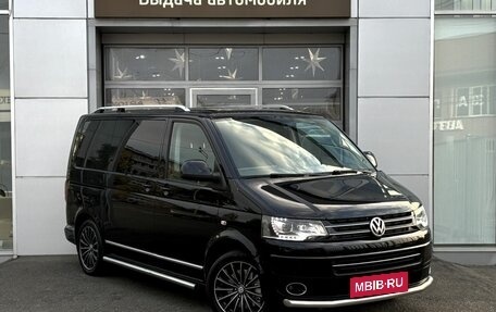 Volkswagen Multivan T5, 2013 год, 2 830 000 рублей, 3 фотография