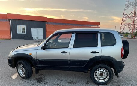 Chevrolet Niva I рестайлинг, 2010 год, 335 000 рублей, 2 фотография