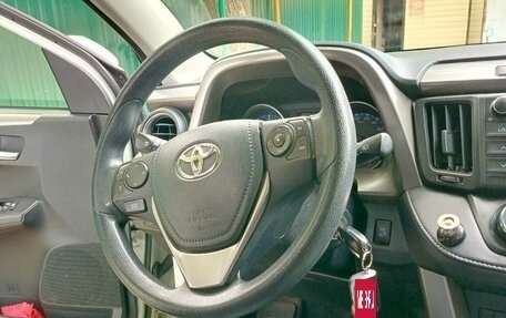 Toyota RAV4, 2015 год, 3 100 000 рублей, 3 фотография