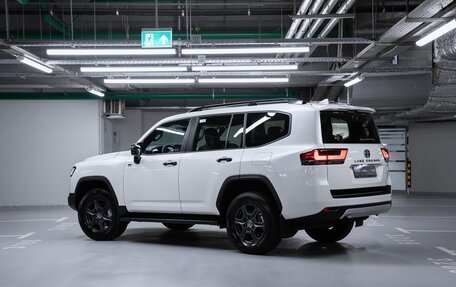 Toyota Land Cruiser, 2024 год, 13 800 000 рублей, 3 фотография