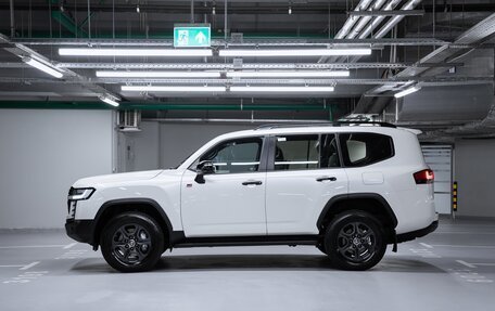 Toyota Land Cruiser, 2024 год, 13 800 000 рублей, 5 фотография