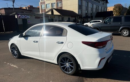 KIA Rio IV, 2017 год, 1 100 000 рублей, 3 фотография