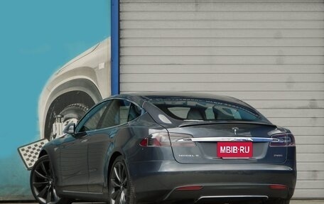 Tesla Model S I, 2014 год, 2 739 196 рублей, 3 фотография