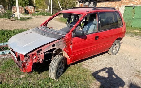 Mitsubishi Space Runner II, 1996 год, 180 000 рублей, 1 фотография