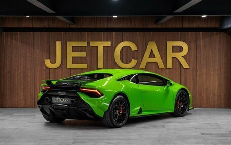 Lamborghini Huracán, 2024 год, 44 000 000 рублей, 9 фотография