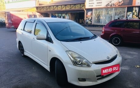 Toyota Wish II, 2005 год, 900 000 рублей, 8 фотография