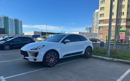 Porsche Macan I рестайлинг, 2014 год, 3 990 000 рублей, 3 фотография