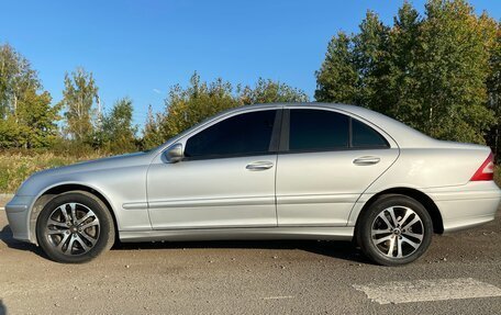 Mercedes-Benz C-Класс, 2006 год, 800 000 рублей, 6 фотография