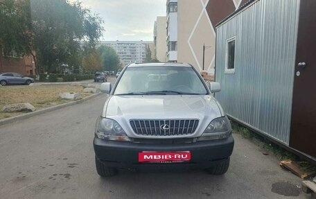 Lexus RX IV рестайлинг, 2000 год, 650 000 рублей, 4 фотография